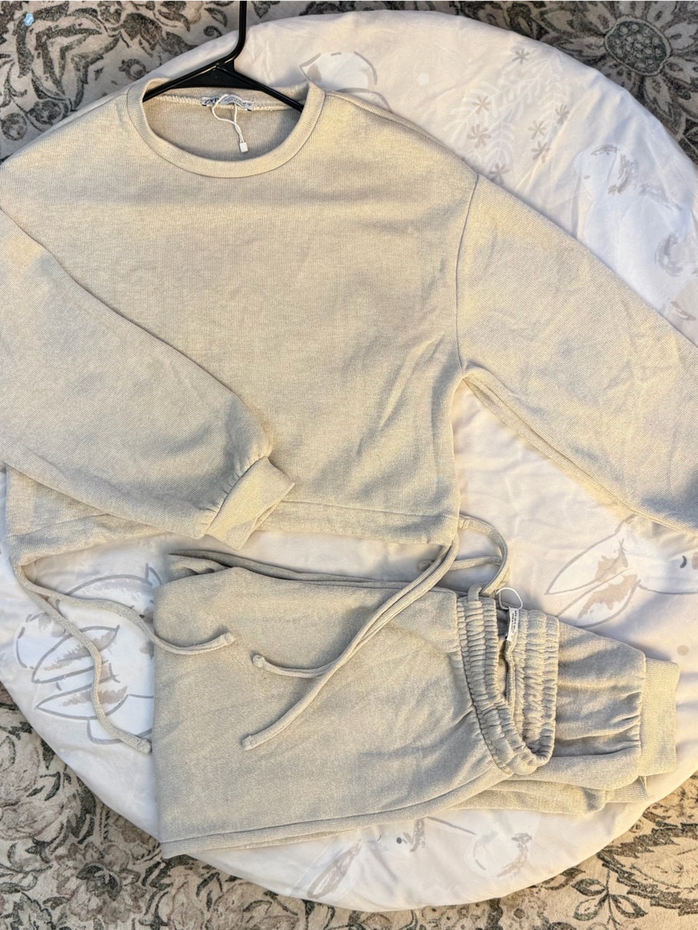 Zara Cream Lounge Sweatshirt and Jogger Set